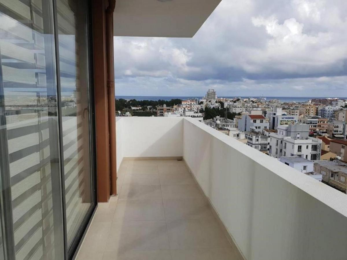 Uptown Holiday App & Pool Daily Rental Contactless Check In & Check Out Famagusta  Bagian luar foto