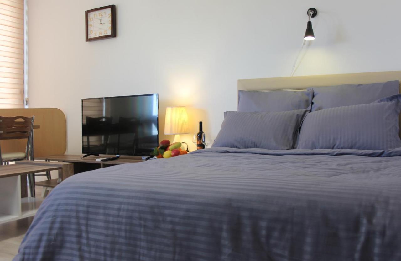 Uptown Holiday App & Pool Daily Rental Contactless Check In & Check Out Famagusta  Bagian luar foto