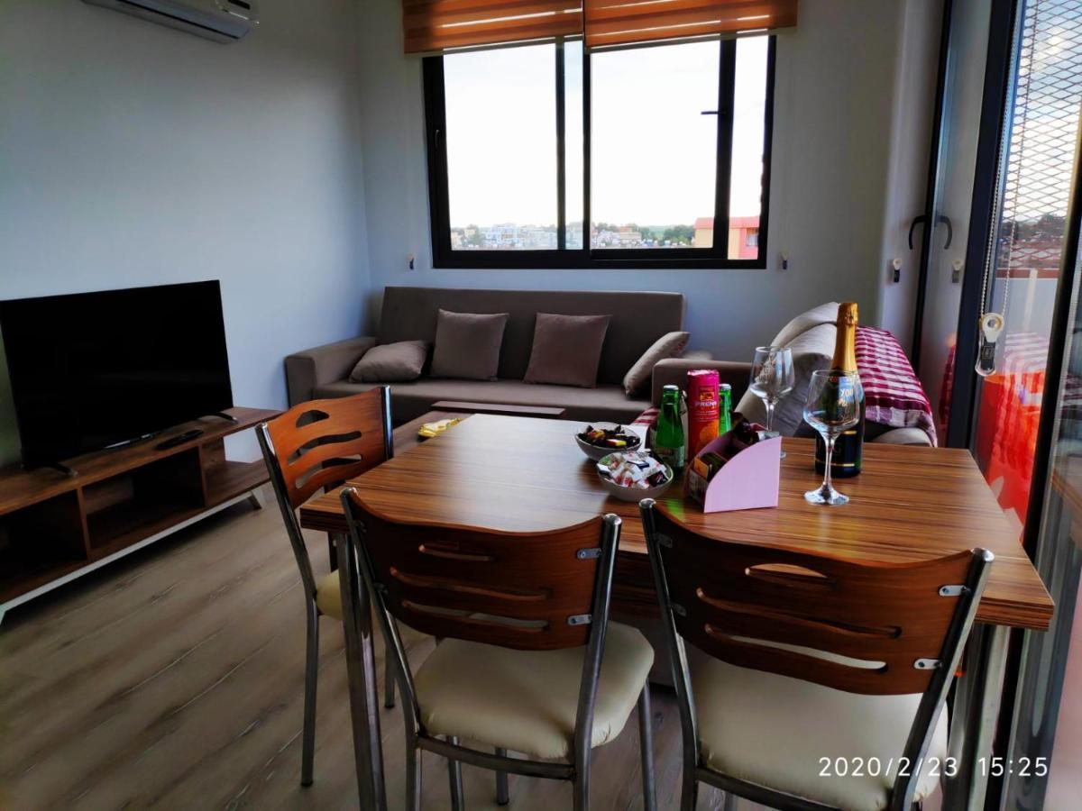 Uptown Holiday App & Pool Daily Rental Contactless Check In & Check Out Famagusta  Bagian luar foto