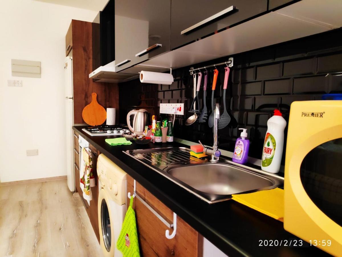 Uptown Holiday App & Pool Daily Rental Contactless Check In & Check Out Famagusta  Bagian luar foto