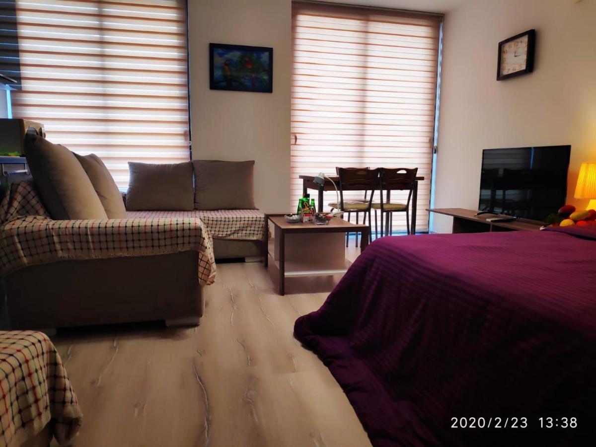 Uptown Holiday App & Pool Daily Rental Contactless Check In & Check Out Famagusta  Bagian luar foto